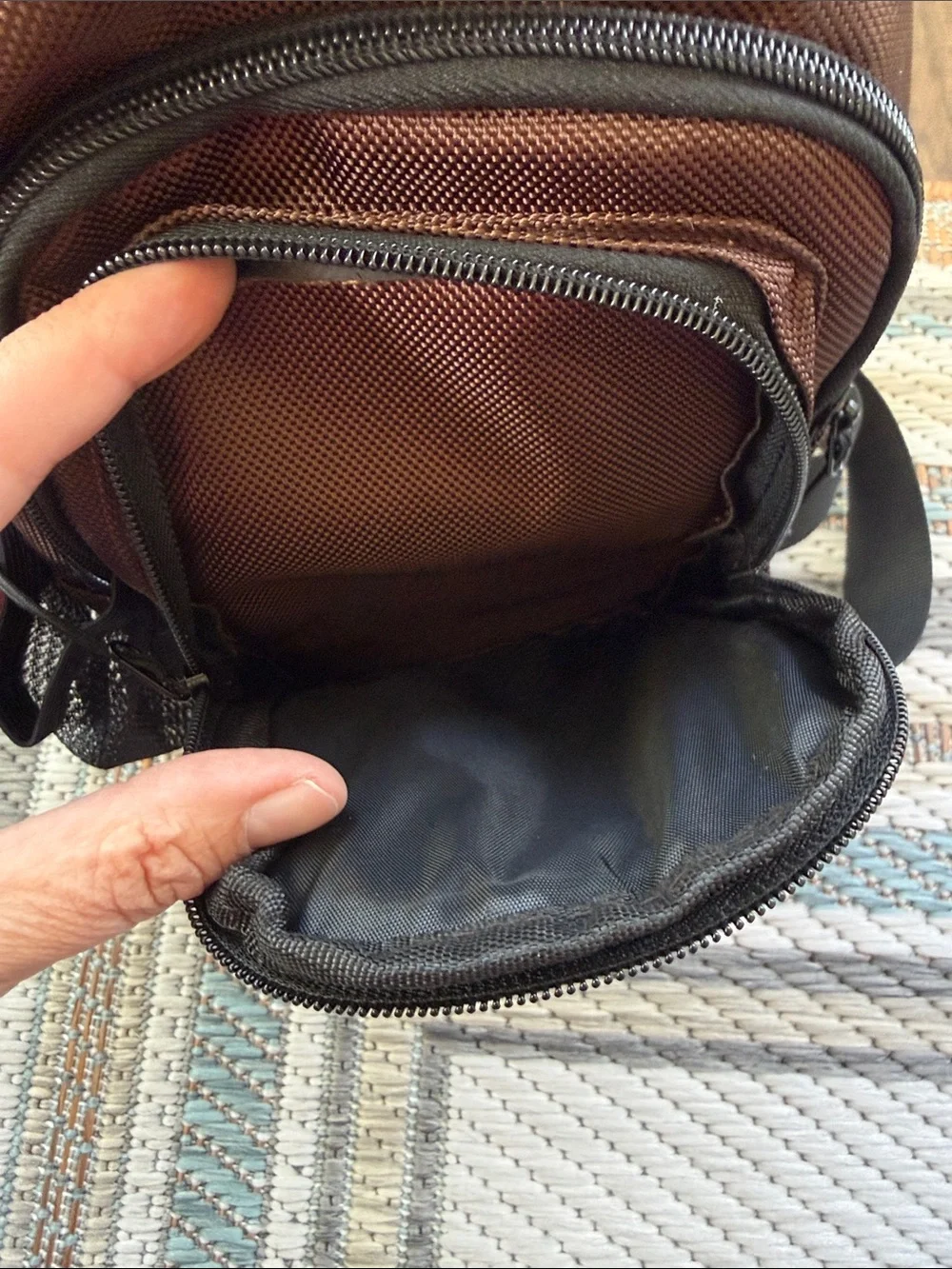 Duchamp compact dark